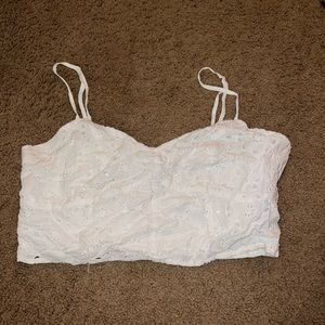 White lace American Eagle crop top tank